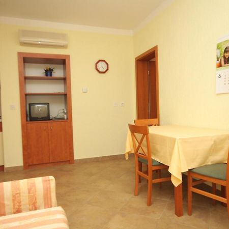Apartments With A Parking Space Mali Lošinj Esterno foto