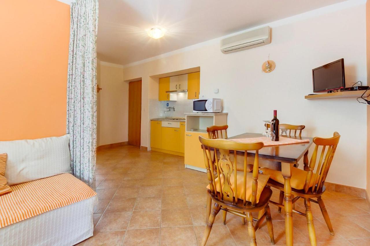 Apartments With A Parking Space Mali Lošinj Esterno foto