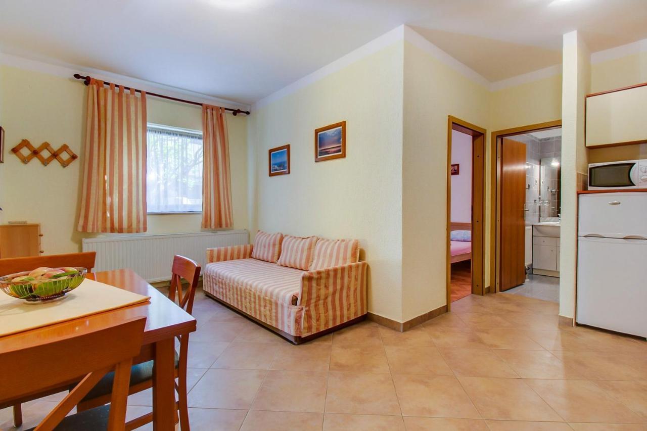 Apartments With A Parking Space Mali Lošinj Esterno foto